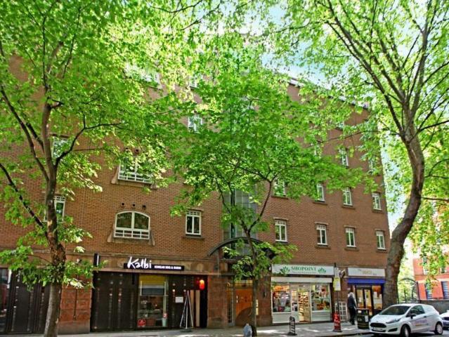 Apartment for rent in Cat Hill, England
