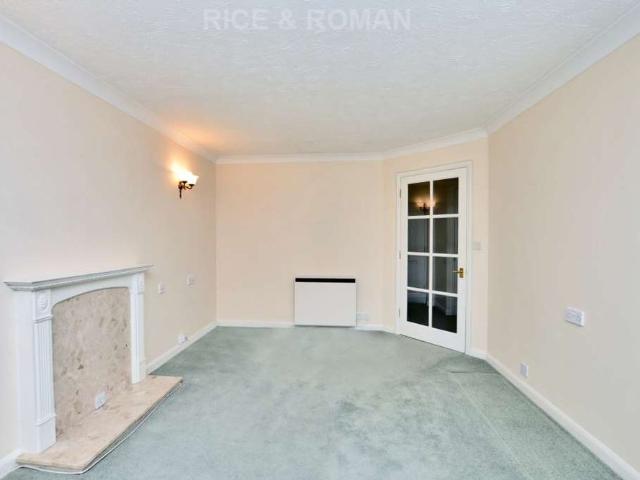 Apartment for rent in Lower Green Esher, Blackhills