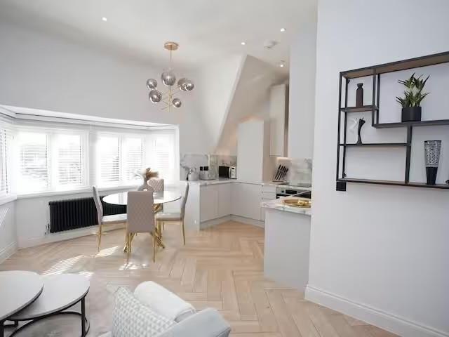 Apartment for rent in Canford Cliffs, Poole