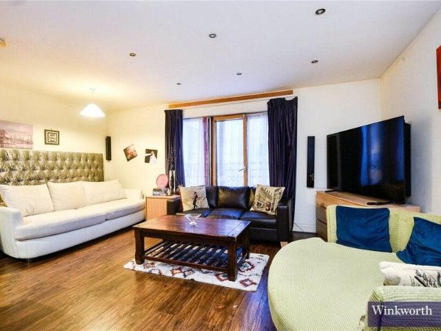 Apartment for sale in London Borough of Harrow, Greater London