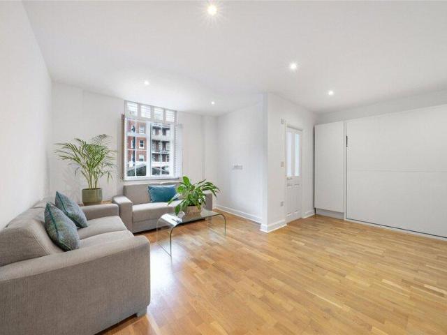 Apartment for sale in City of Westminster, Greater London