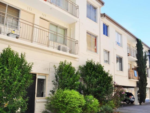 Apartment for rent in St Kilda East, Melbourne