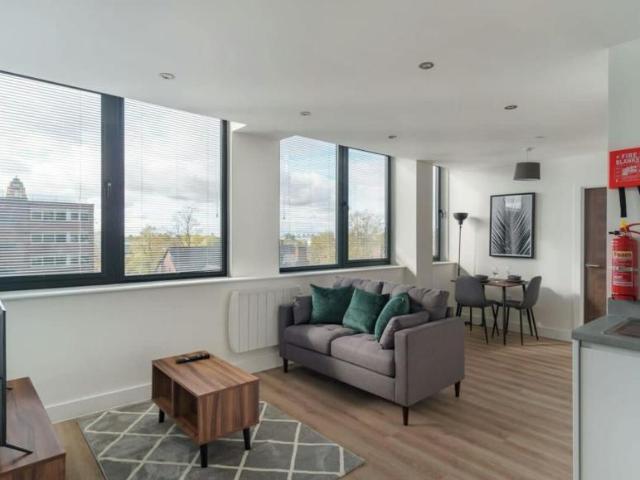 Apartment for rent in Gorse Hill, Trafford Park