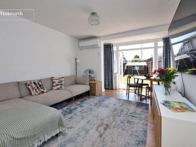 Apartment for sale in Sutton, Llandow