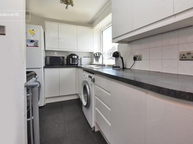 Apartment for sale in Sutton, Llandow