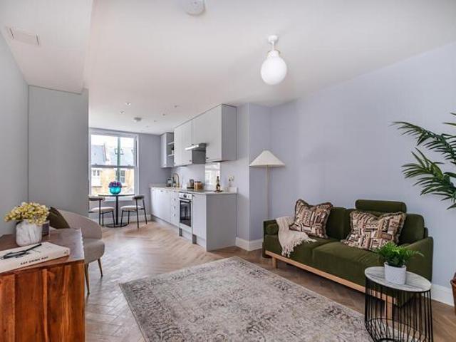 Apartment for sale in Teddington, Strawberry Hill