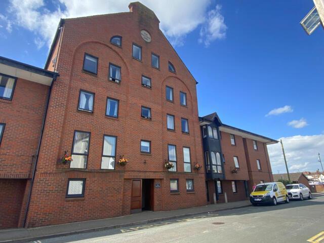 Apartment for sale in Tewkesbury, Pamington