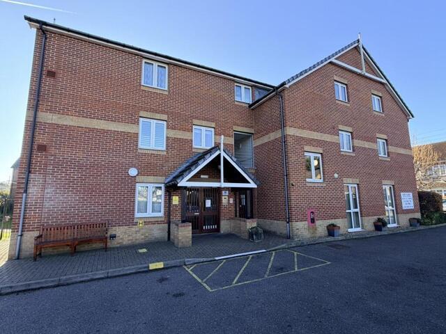 Apartment for sale in Stanford-le-hope, Essex