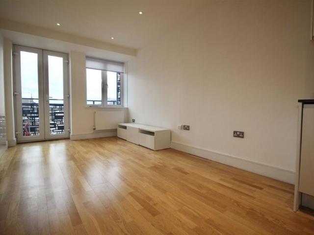 Apartment for rent in Broxbourne, Hertfordshire