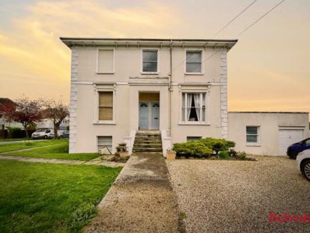 Apartment for rent in Whaddon, Golden Valley