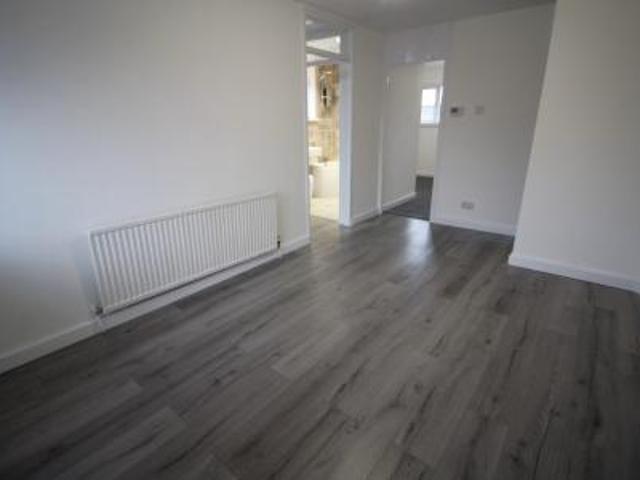 Apartment for rent in Burnedge, Greater Manchester