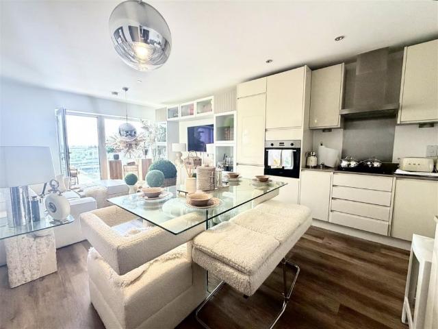 Apartment for rent in Burnt Mill, Harlow