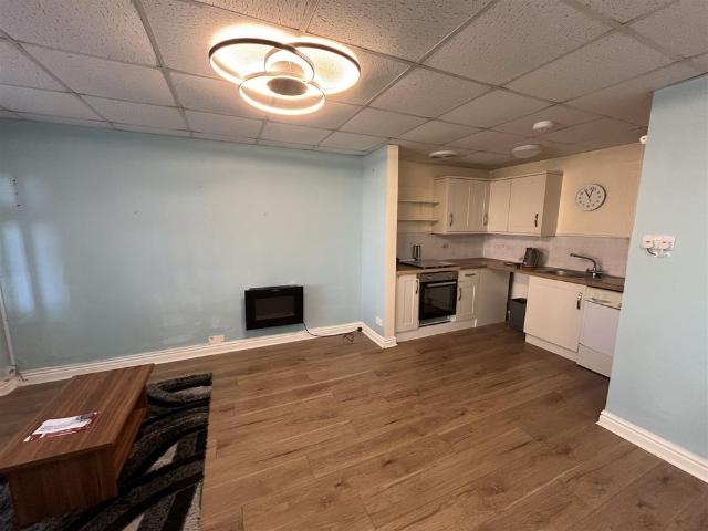 Apartment for rent in Bothenhampton, Bridport