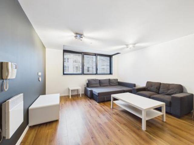 Apartment for rent in Calderstones