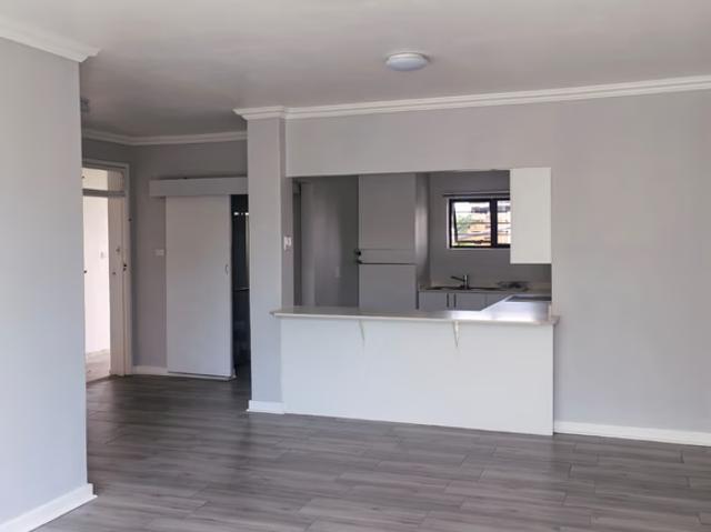 Apartment for rent in Gleemoor, Cape Town