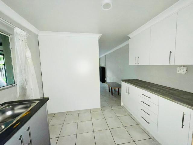 Apartment for rent in Helikonhoogte, Bloemfontein