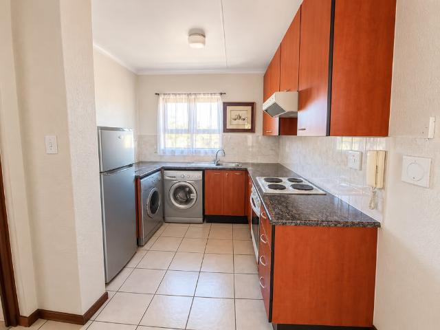 Apartment for rent in Broadacres AH, Randburg