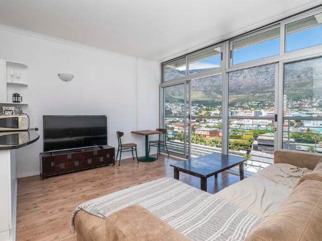 Apartment for rent in Foreshore, Cape Town