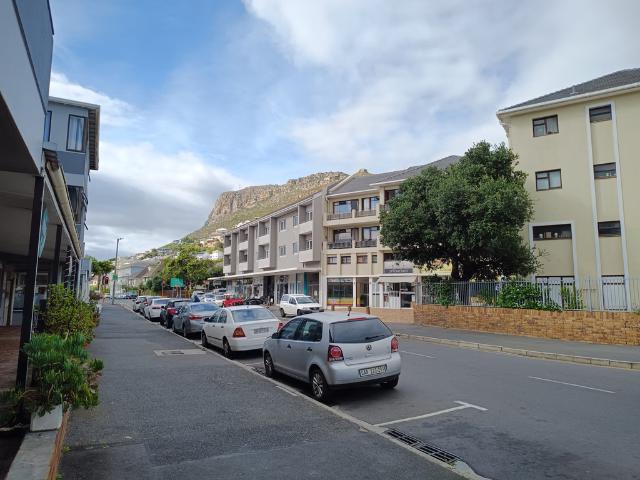 Apartment for rent in Cape Town Ward 64, Fish Hoek