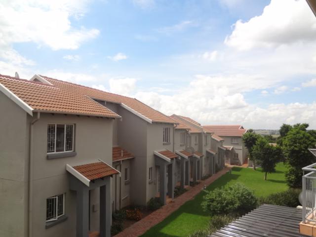 Apartment for rent in Greenstone Hill Office Park, Johannesburg