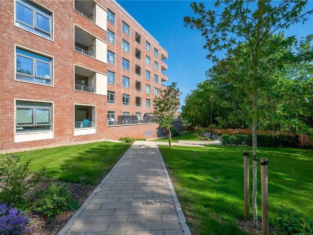 Apartment for rent in St Albans, Five Acres