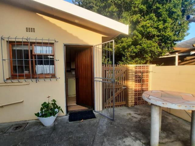 Apartment for rent in Baardskeerdersbos, Western Cape