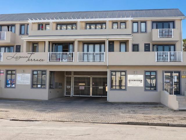 Apartment for rent in Upper Central Town, Garden Route District Municipality