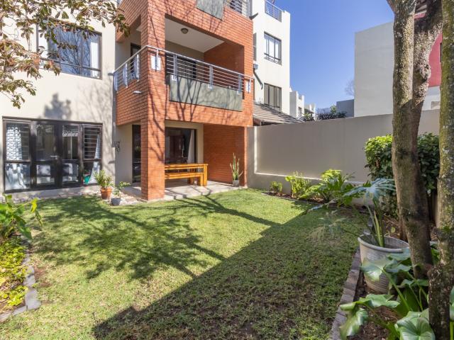 Apartment for rent in Lone Hill, Randburg