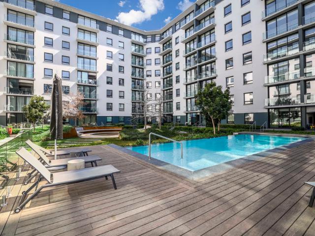 Apartment for rent in Birnam Park, Rosebank