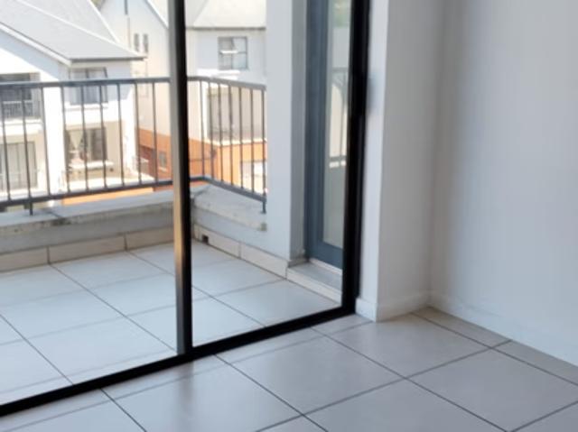 Apartment for rent in Meadowhurst, Randburg
