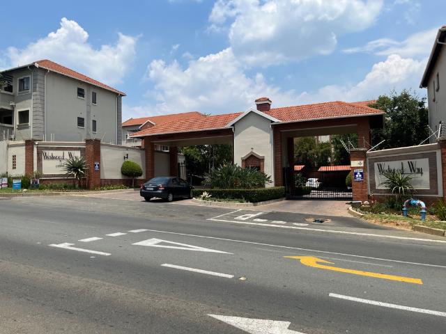 Apartment for rent in Paulshof, Sandton