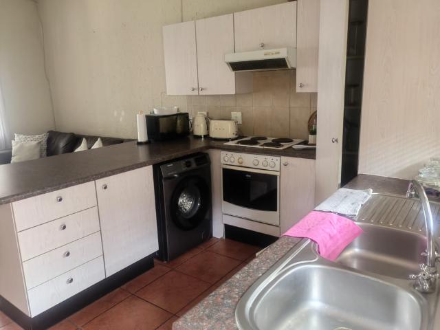 Apartment for rent in Paulshof, Alexandra