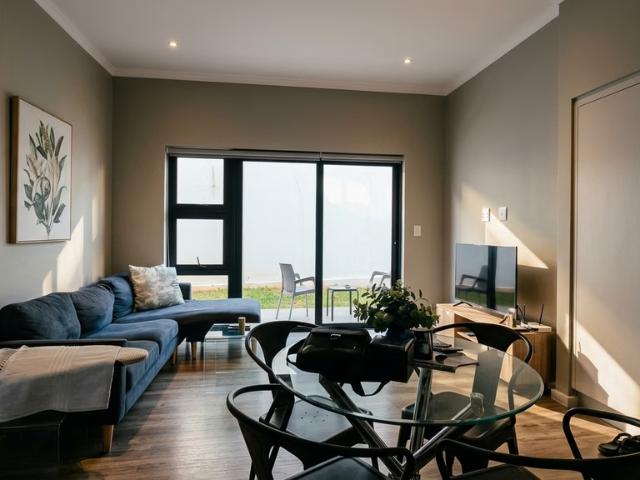 Apartment for rent in Emmarentia, Johannesburg