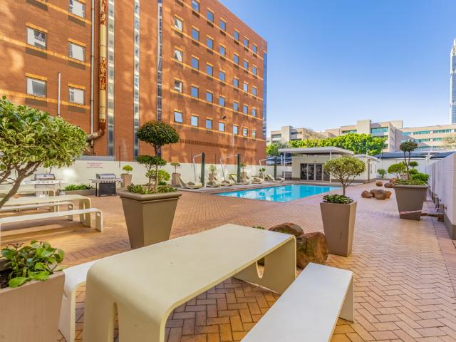 Apartment for rent in Johannesburg Ward 103, Sandton