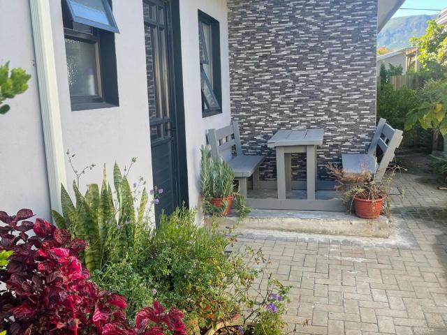 Apartment for rent in Fish Hoek, Western Cape