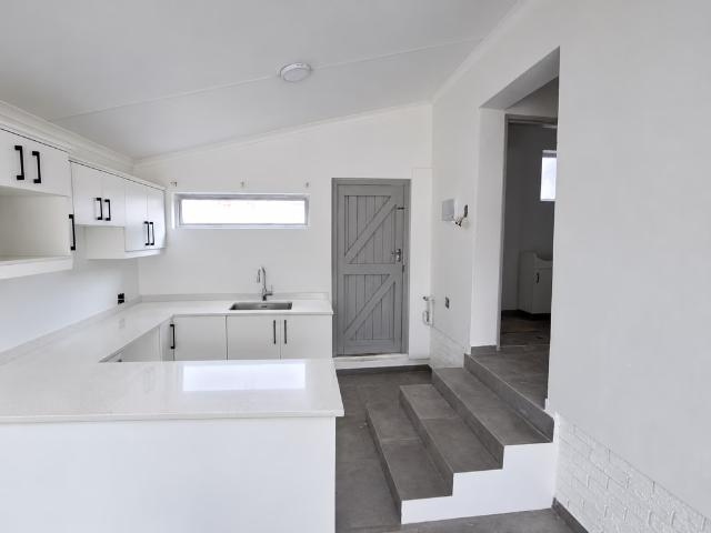 Apartment for rent in Vredenburg, Saldanha Bay Local Municipality