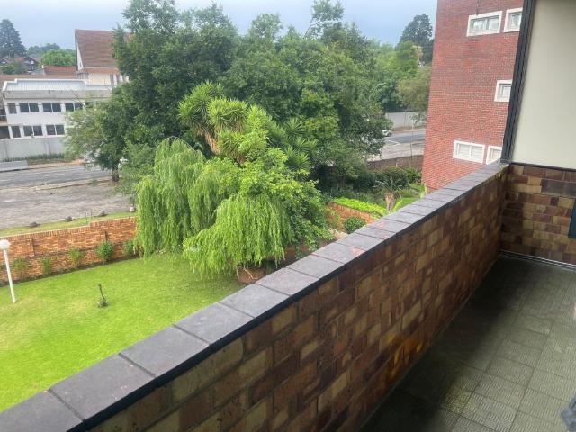 Apartment for rent in Waverley, Johannesburg