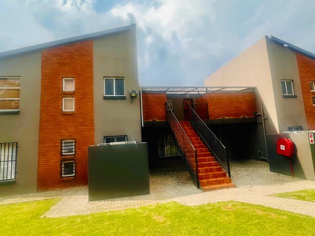 Apartment for rent in Wilgeheuwel, Roodepoort