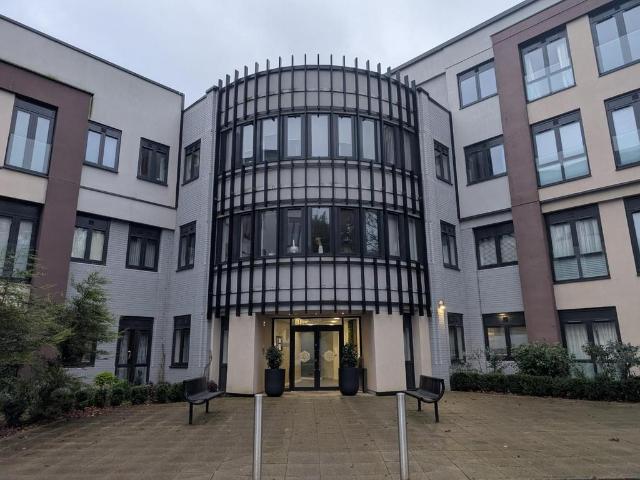 Flat for rent in Solihull, Sharmans Cross