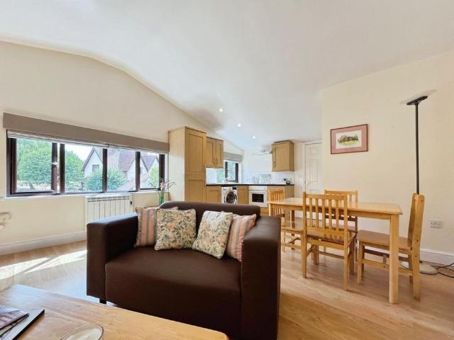 Apartment for rent in Barnston, Duton Hill