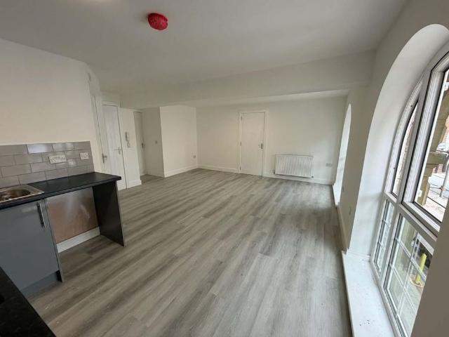 Apartment for rent in Shaw and Crompton, Pendock