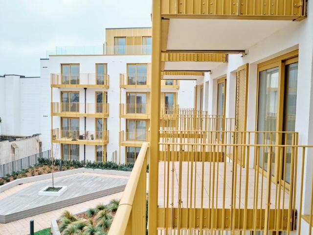 Flat for rent in St Helier, Greater London