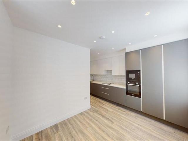 Apartment for rent in South Woodford, Greater London