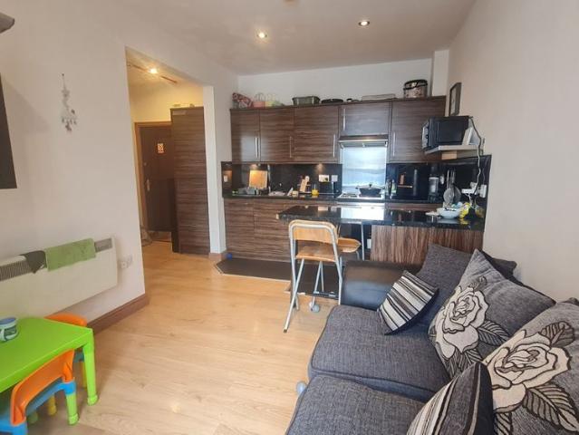 Apartment for rent in Belle Isle, West Yorkshire