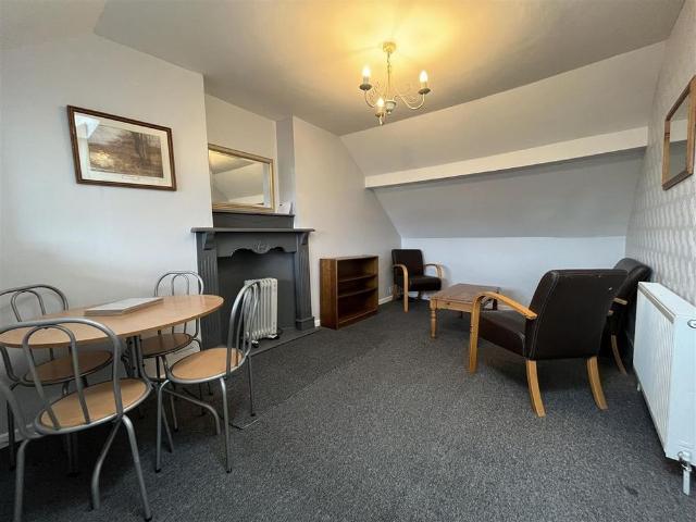 Apartment for rent in Goldthorn Hill, Wolverhampton