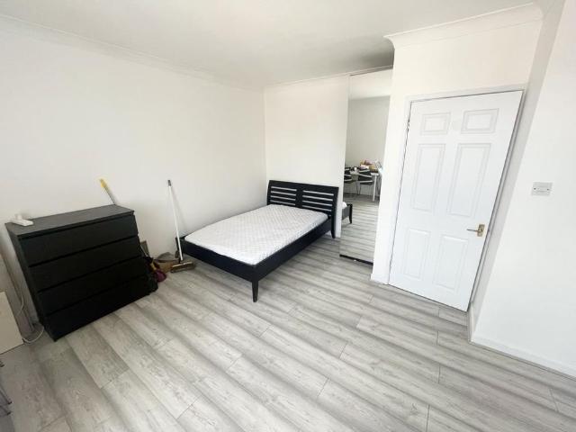 Studio for rent in Chalvey, Slough