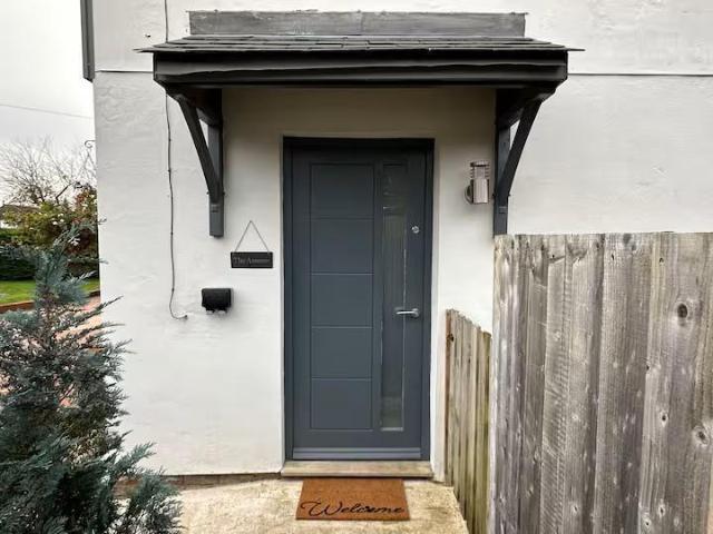 Flat for rent in Guilsfield