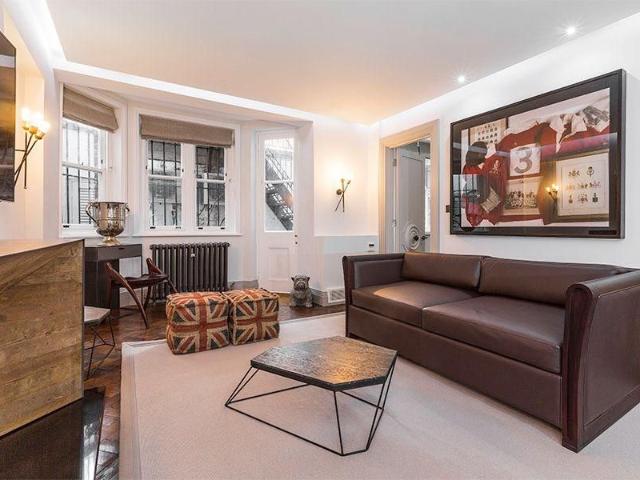 Apartment for rent in Mayfair, Greater London
