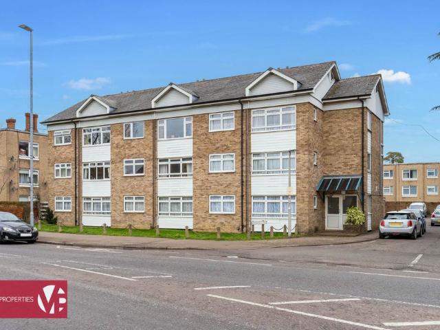 Flat for rent in Broxbourne, Hertfordshire