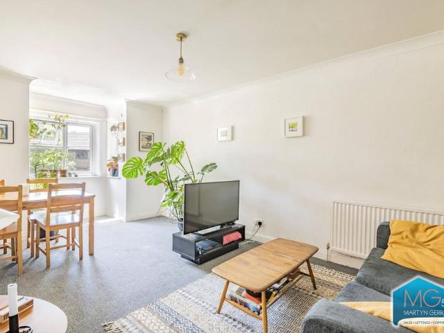 Flat for rent in Crouch End, Greater London